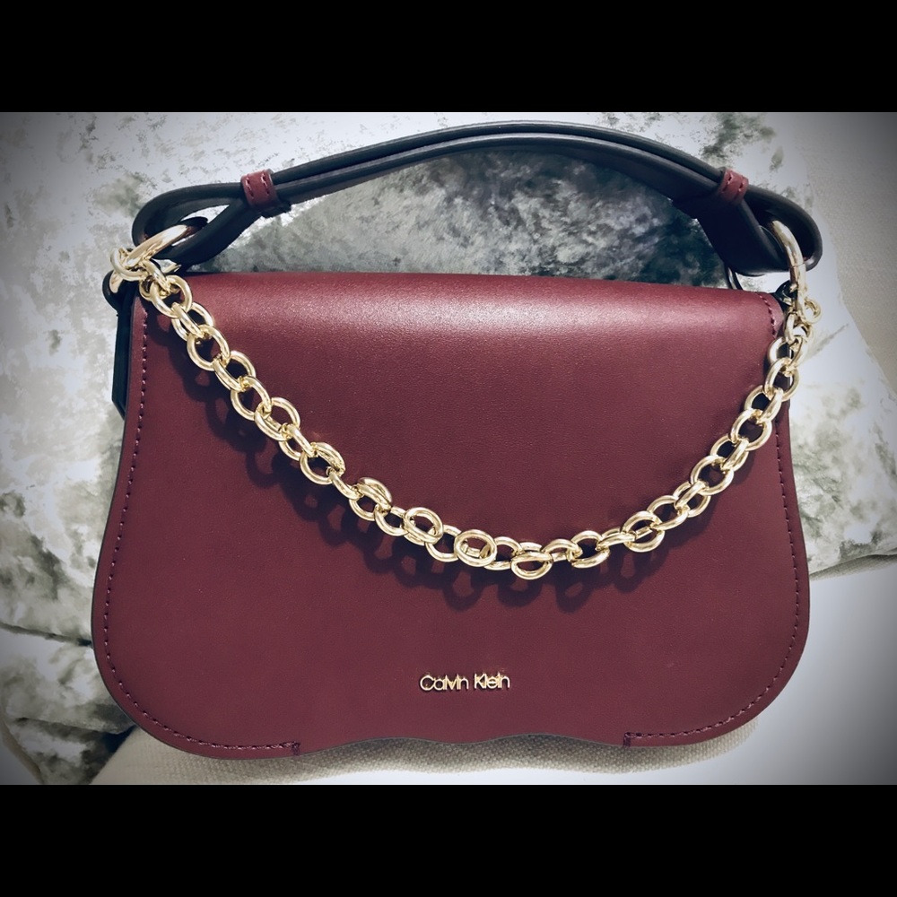 Calvin Klein novelty chain crossbody bag.